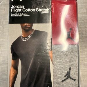 Jordan 2 pack undershirts in gray and red Large NEW